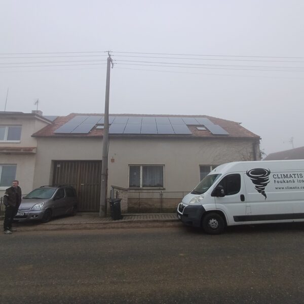 Foukaná izolace - Rodinný dům - Police