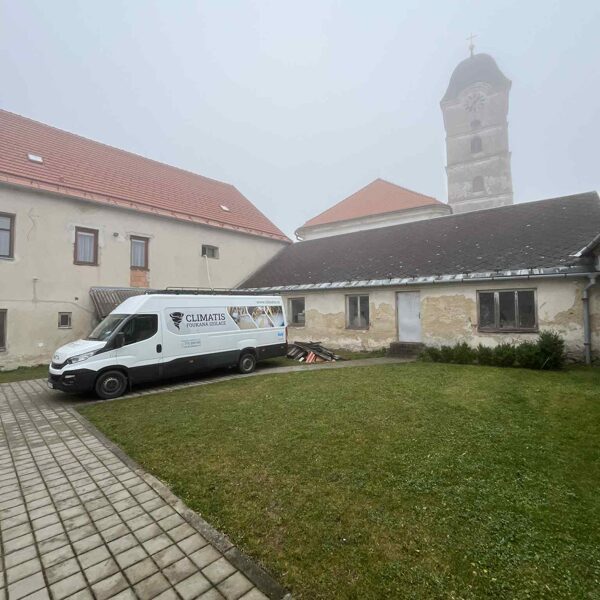 Foukaná izolace - Fara Želetava